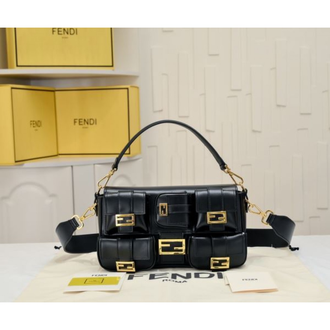 旬コーデに最適 FENDI フェンデイ コピー トートバッグ オールシーズン活躍