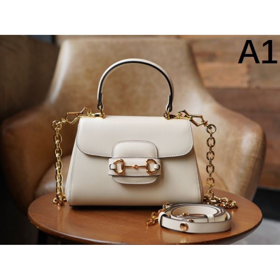 落ち着いた色合いと都会的な魅力漂う グッチ 偽物 トートバッグ GUCCI