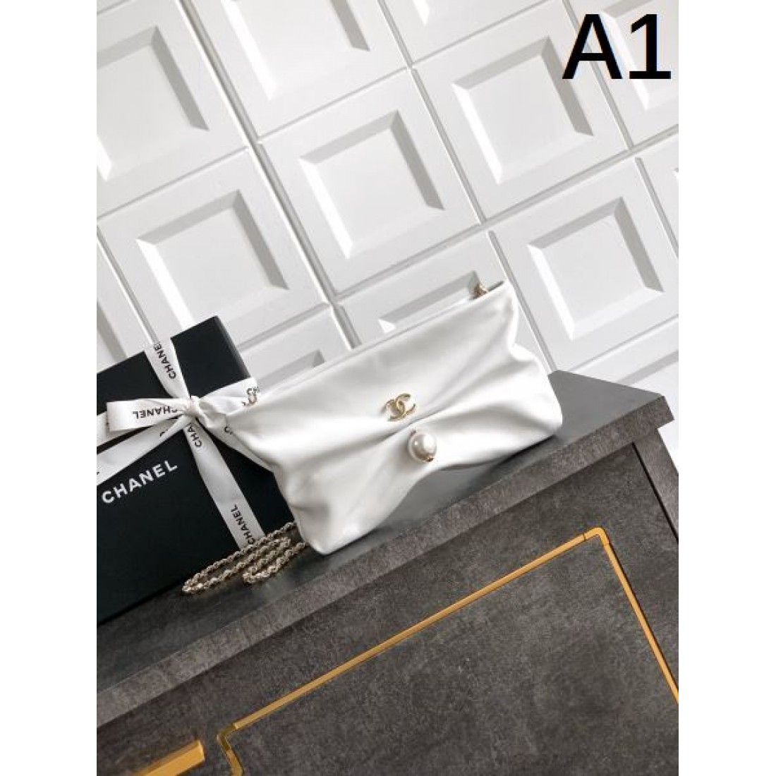 華やか CHANEL シャネル コピーショルダーバッグ モード感溢れる