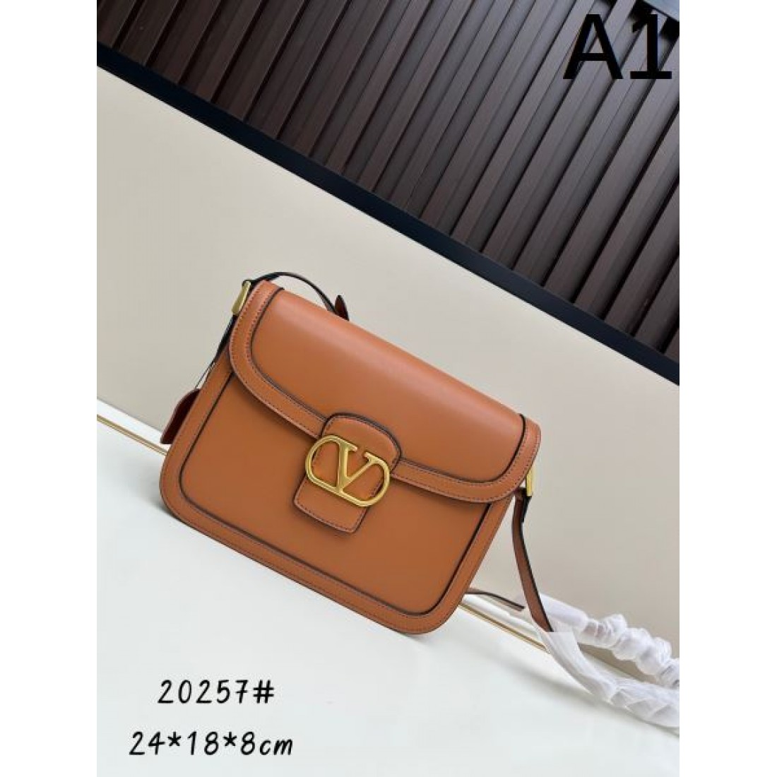 お洒落さん必携 VALENTINO ヴァレンティノ コピー ショルダーバッグ 自分へのご褒美に