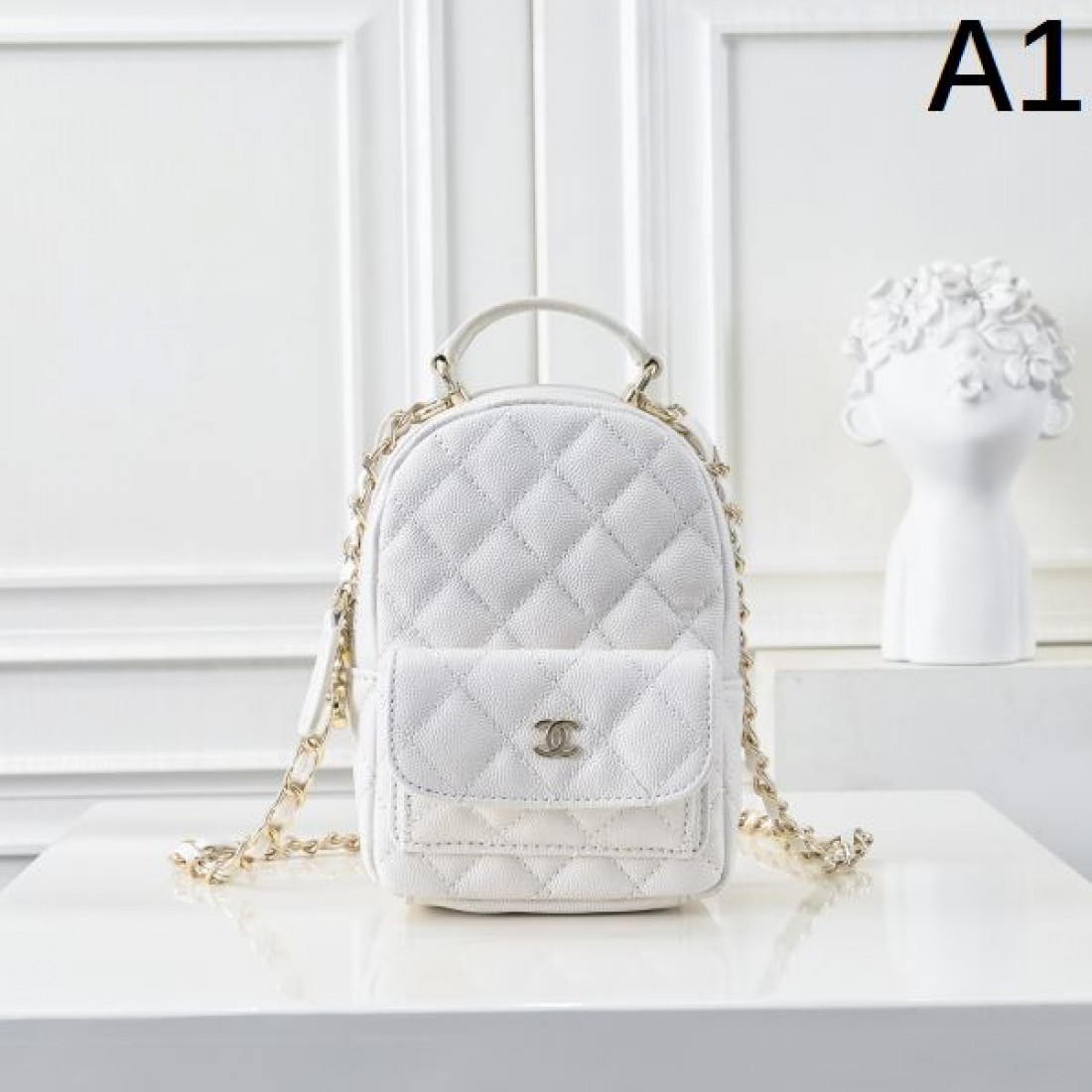セレブ御用達 CHANEL シャネル コピー バックパック ラグジュアリーな魅力