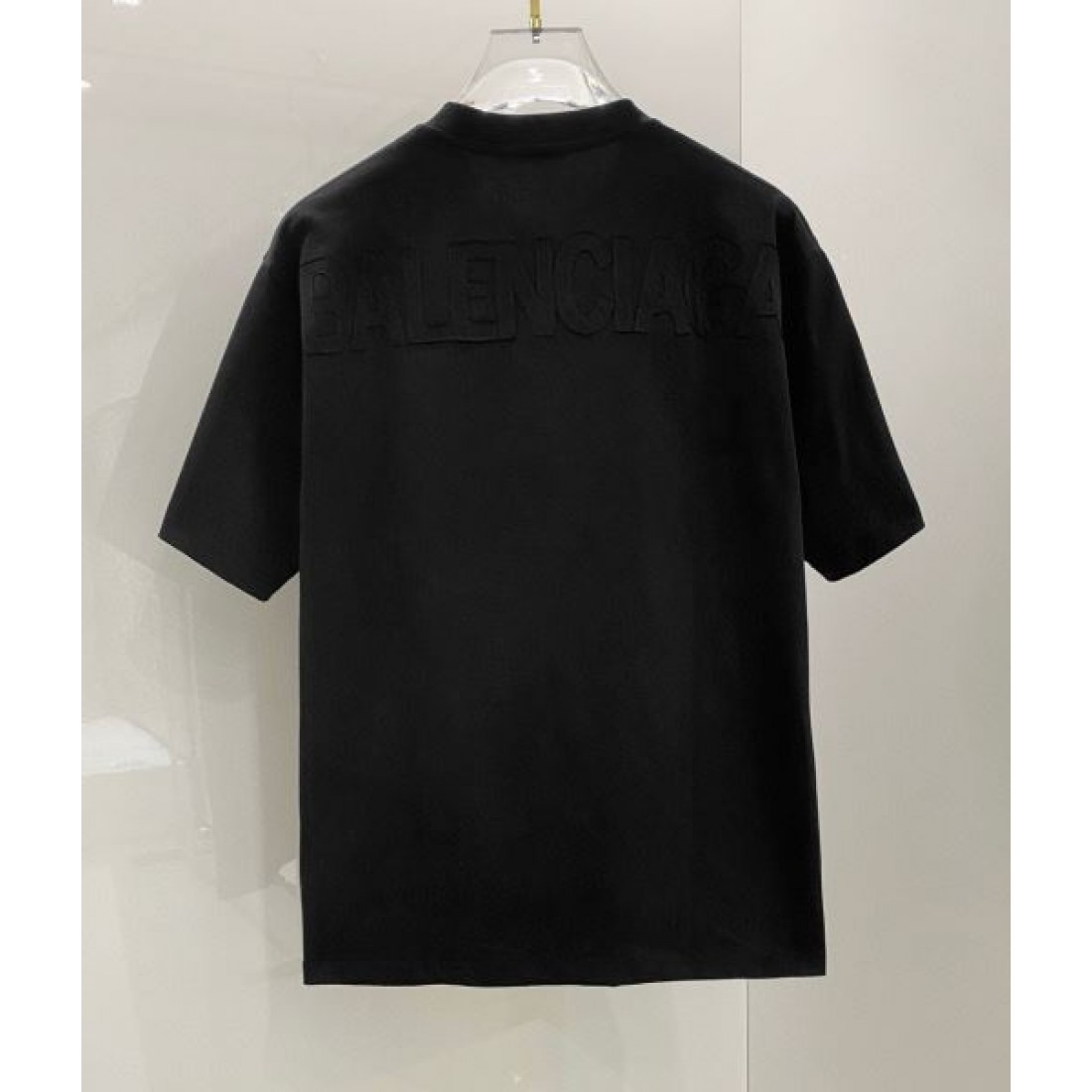 BALENCIAGA バレンシアガ コピー 半袖Tシャツ 自由で都会的な雰囲気をまとう