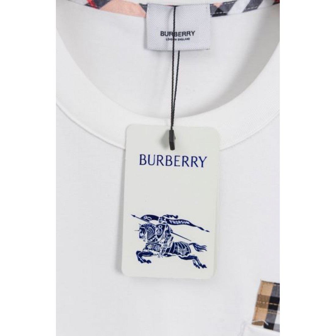 上品でナチュラルな BURBERRY バーバリー コピー 半袖Tシャツ 大人の魅力
