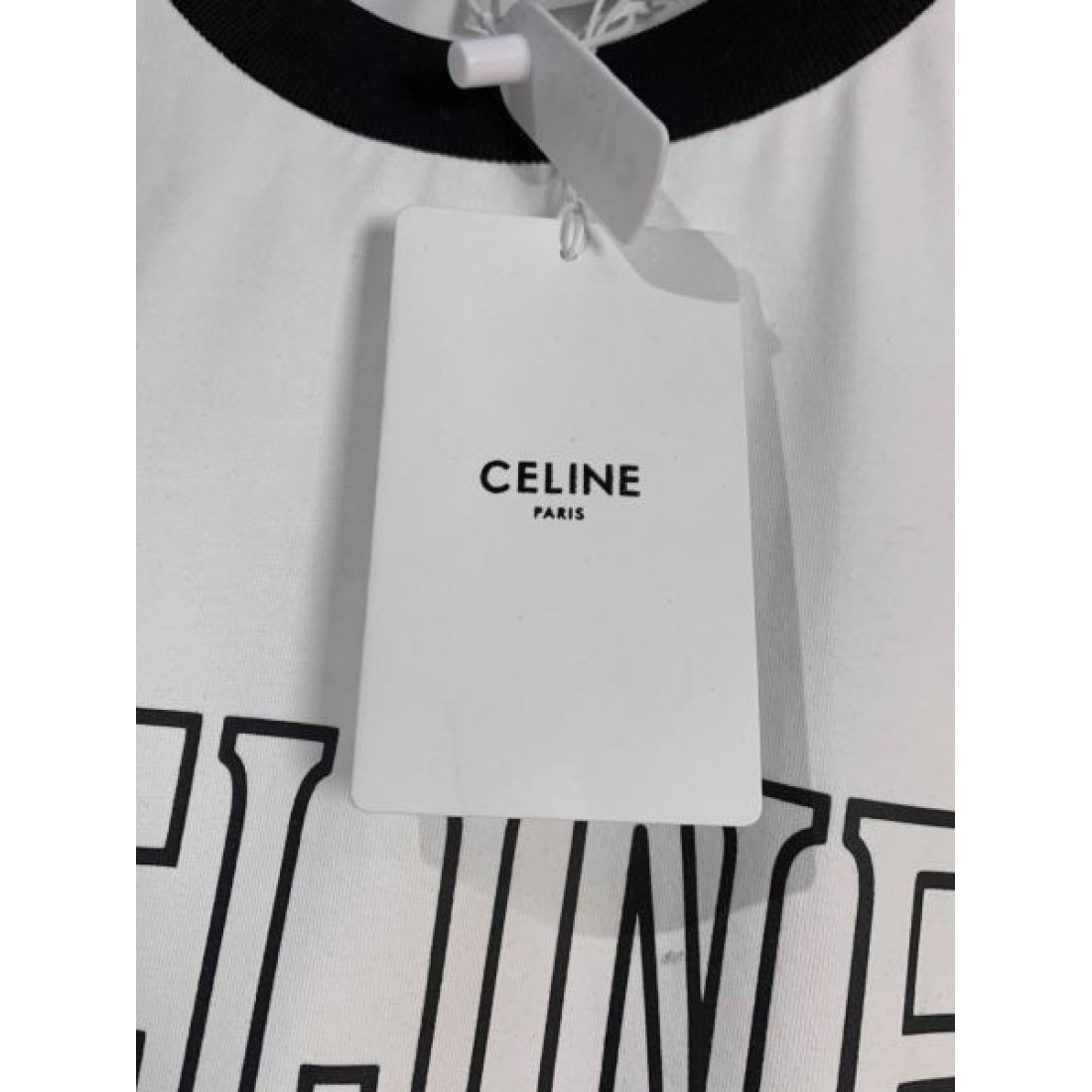 洗練されたモード感漂う CELINE セリーヌ コピー 半袖Tシャツ 軽やかでミニマルな