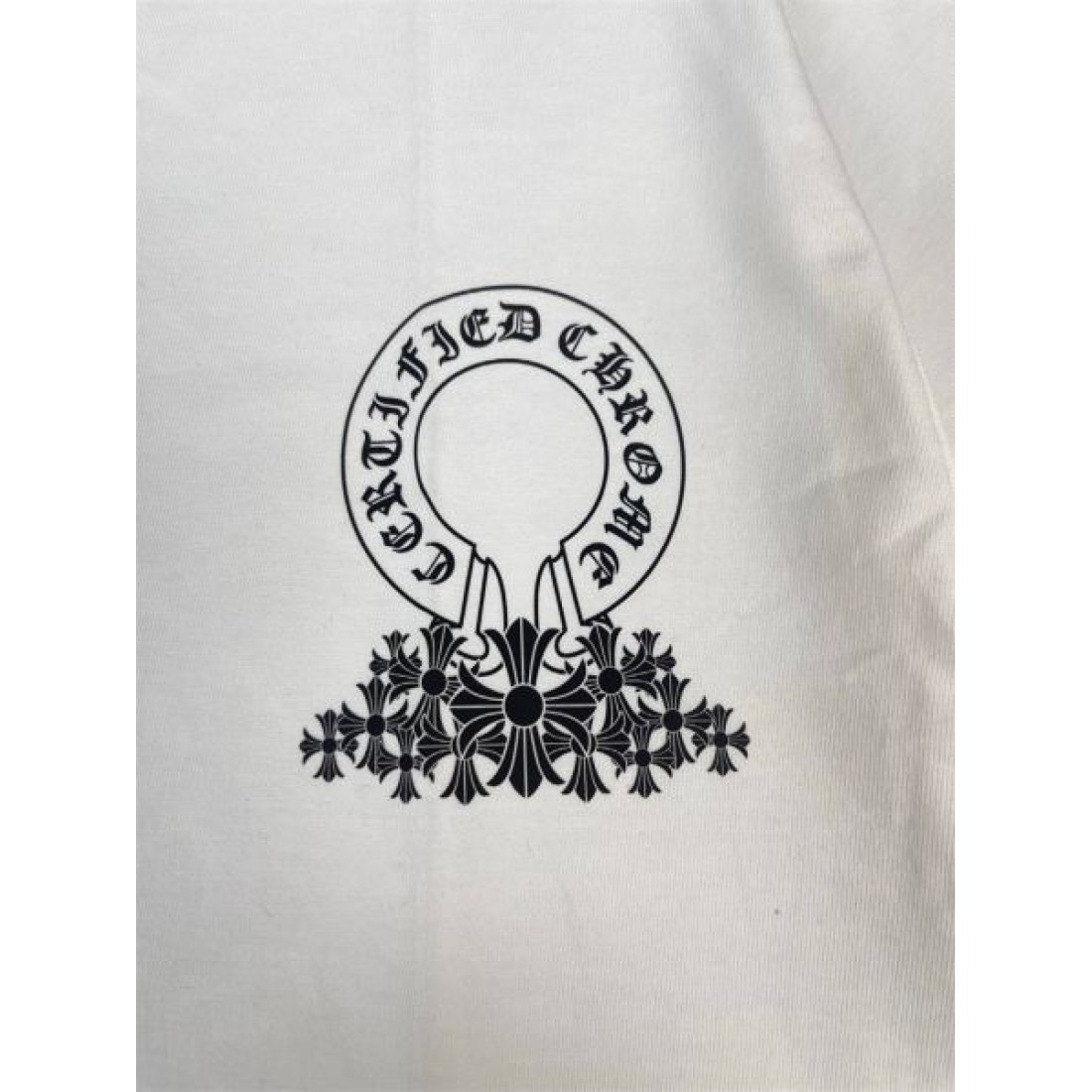 力強く個性的な CHROME HEARTS クロムハーツ 偽物 半袖Tシャツ 存在感