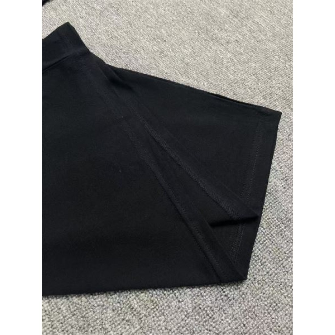 CHROME HEARTS クロムハーツ 偽物 半袖Tシャツ 無骨でスタイリッシュな印象に