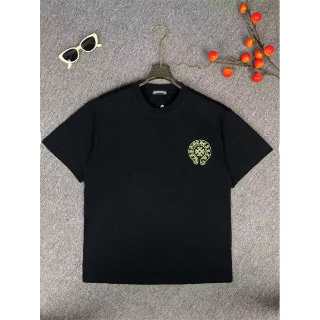 CHROME HEARTS クロムハーツ スーパーコピー 半袖Tシャツ 個性的 大胆なデザイン