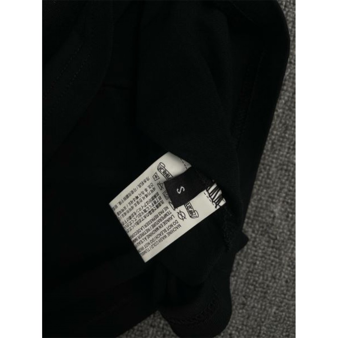 CHROME HEARTS クロムハーツ スーパーコピー 半袖Tシャツ 個性的 大胆なデザイン