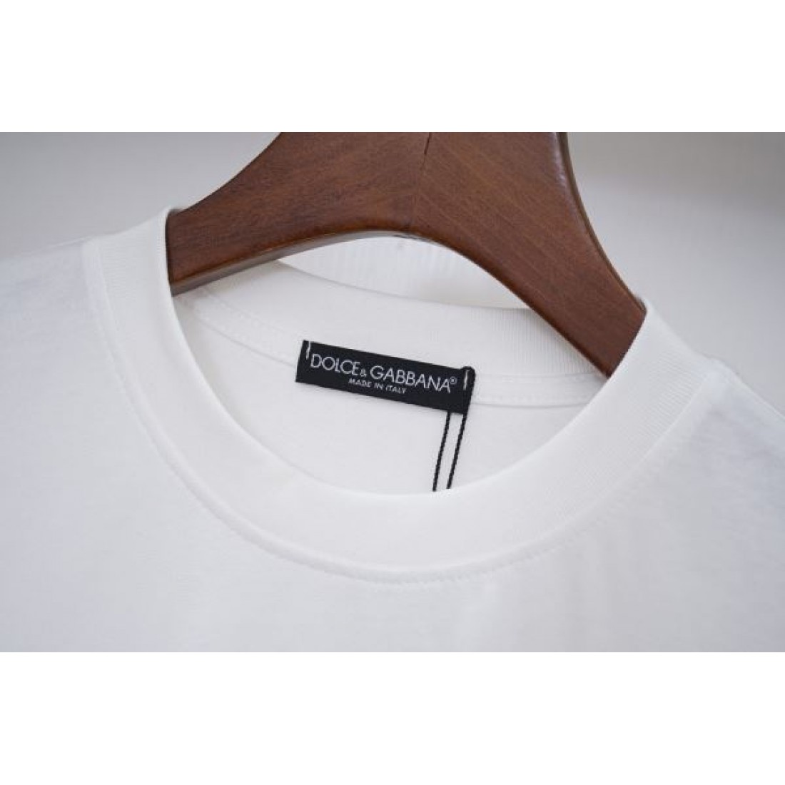 スタイリッシュで大胆な ドルチェ＆ガッバーナ コピー 半袖Tシャツ DOLCE＆GABBANA 