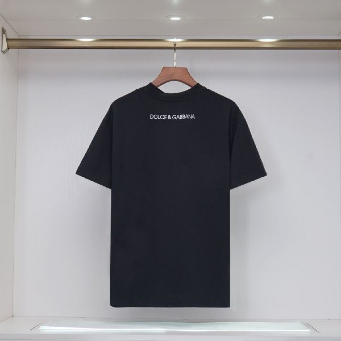 DOLCE＆GABBANA ドルチェ＆ガッバーナ コピー 半袖Tシャツ 個性 自由な美意識
