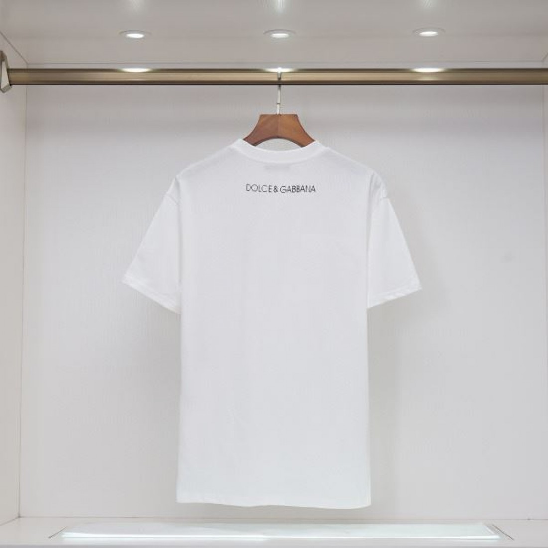DOLCE＆GABBANA ドルチェ＆ガッバーナ コピー 半袖Tシャツ 個性 自由な美意識