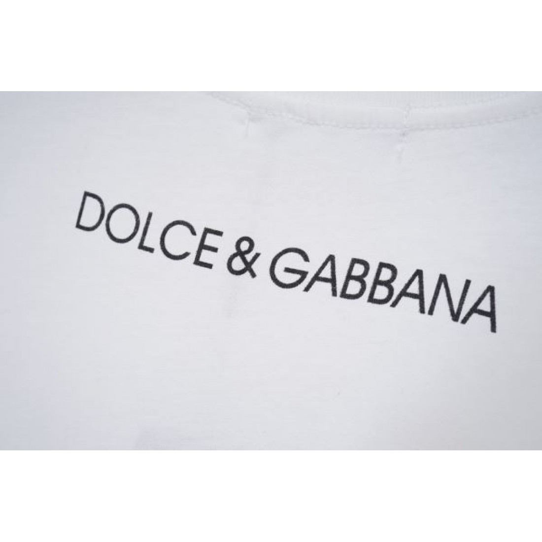 DOLCE＆GABBANA ドルチェ＆ガッバーナ コピー 半袖Tシャツ 個性 自由な美意識