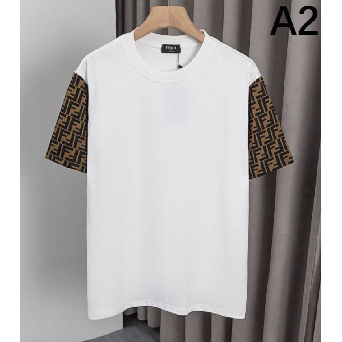 都会的なムード FENDI フェンデイ コピー 半袖Tシャツ スタイリッシュ