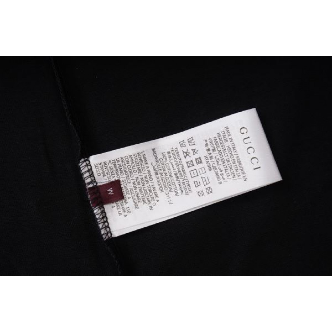 華やかで落ち着きのある GUCCI グッチ 偽物 半袖Tシャツ 洗練された