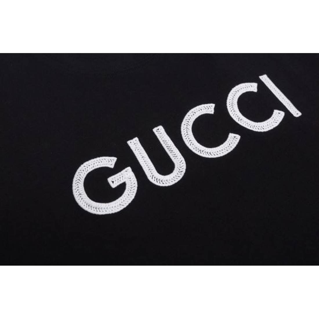  ラグジュアリーで軽やかな グッチ 偽物 半袖Tシャツ GUCCI 個性