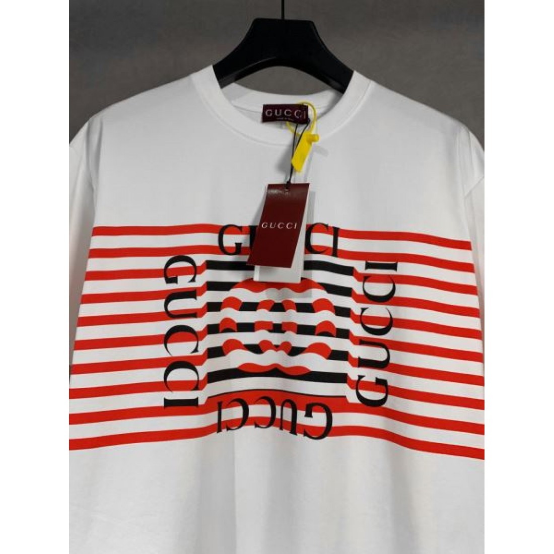  トレンド感満載の グッチ スーパー コピー 半袖Tシャツ GUCCI センス光る遊び心