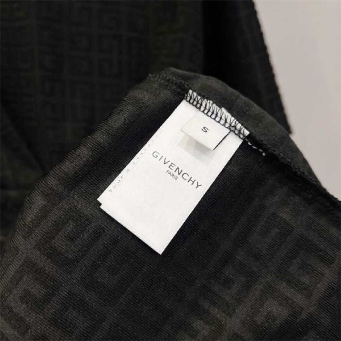 GIVENCHY ジバンシィ スーパー コピー 半袖Tシャツ クールで繊細な仕立て