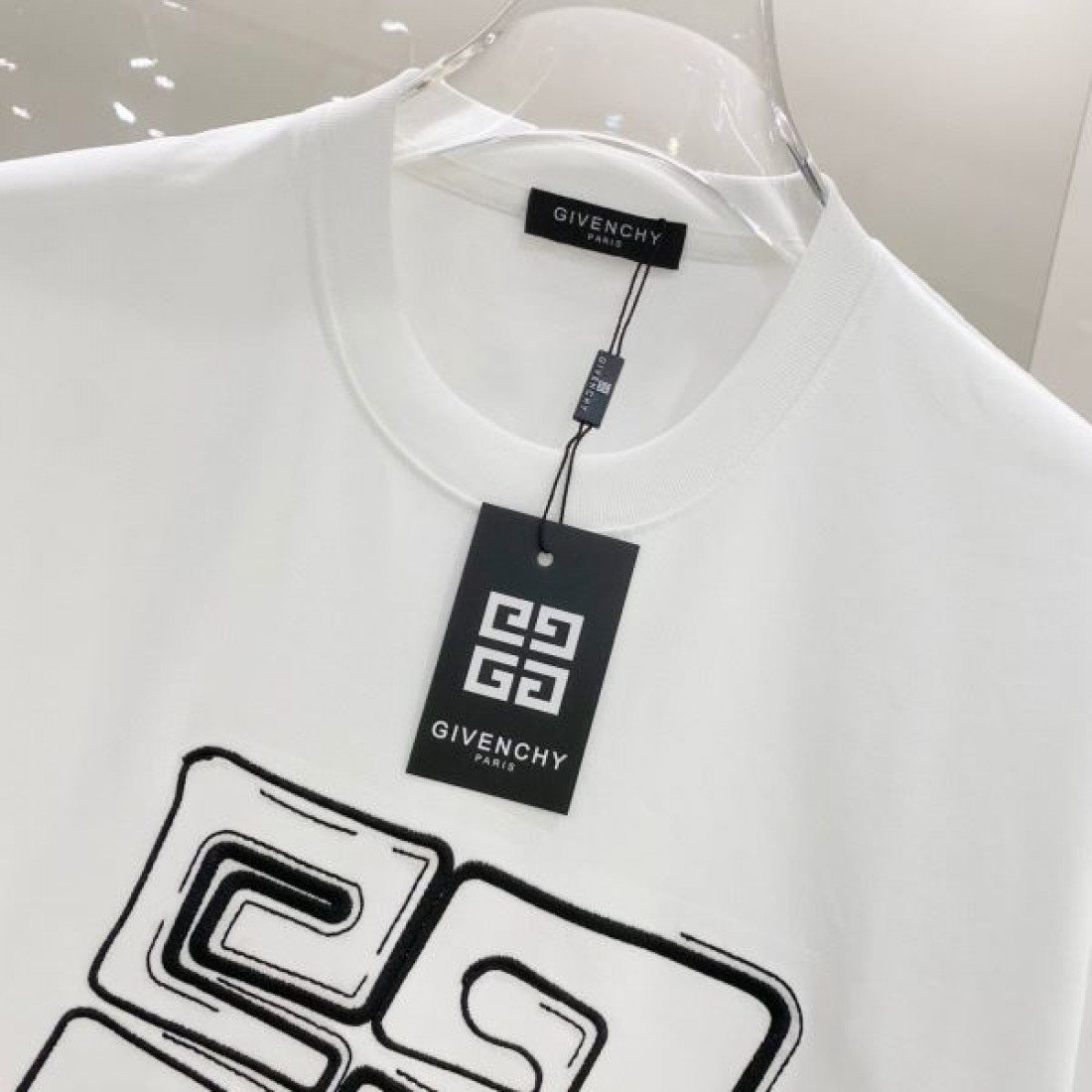  洗練された印象を与える ジバンシィ スーパー コピー 半袖Tシャツ GIVENCHY 
