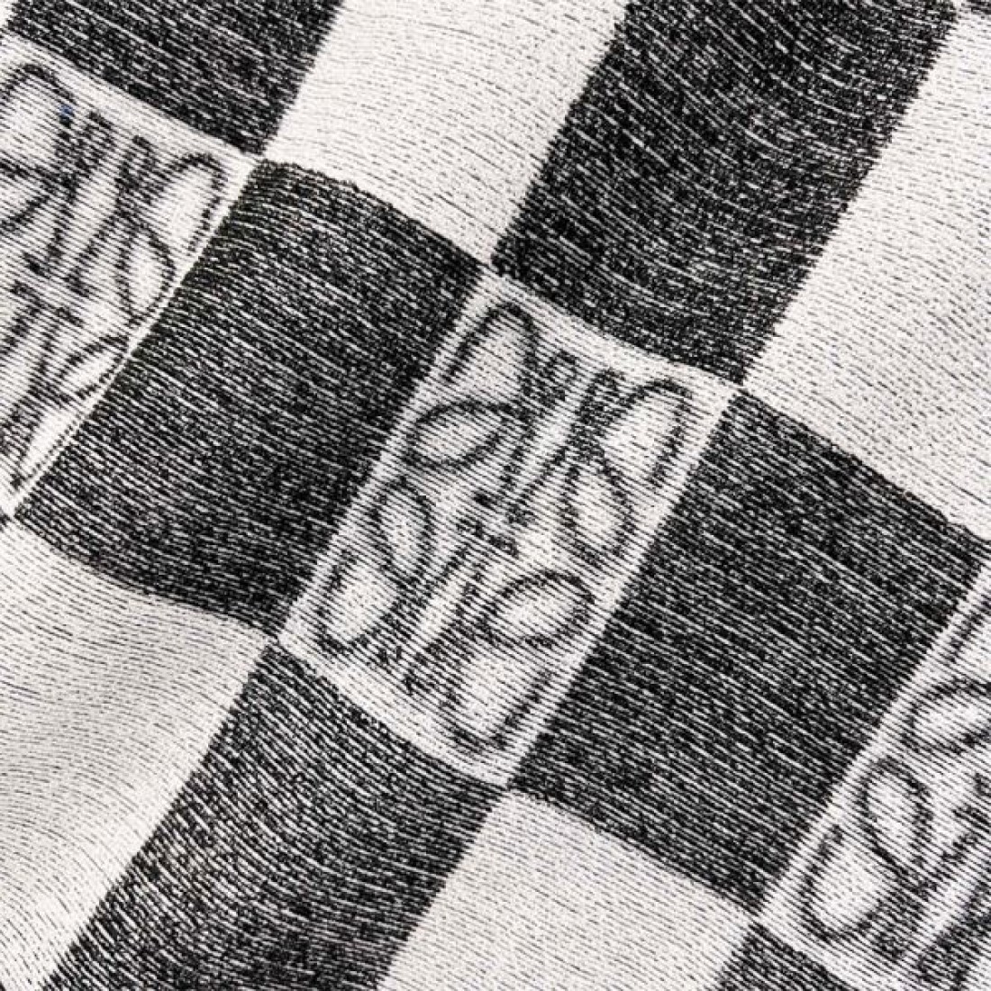 上質でクラフト感のある ロエベ コピー 半袖Tシャツ 洗練された美しさ