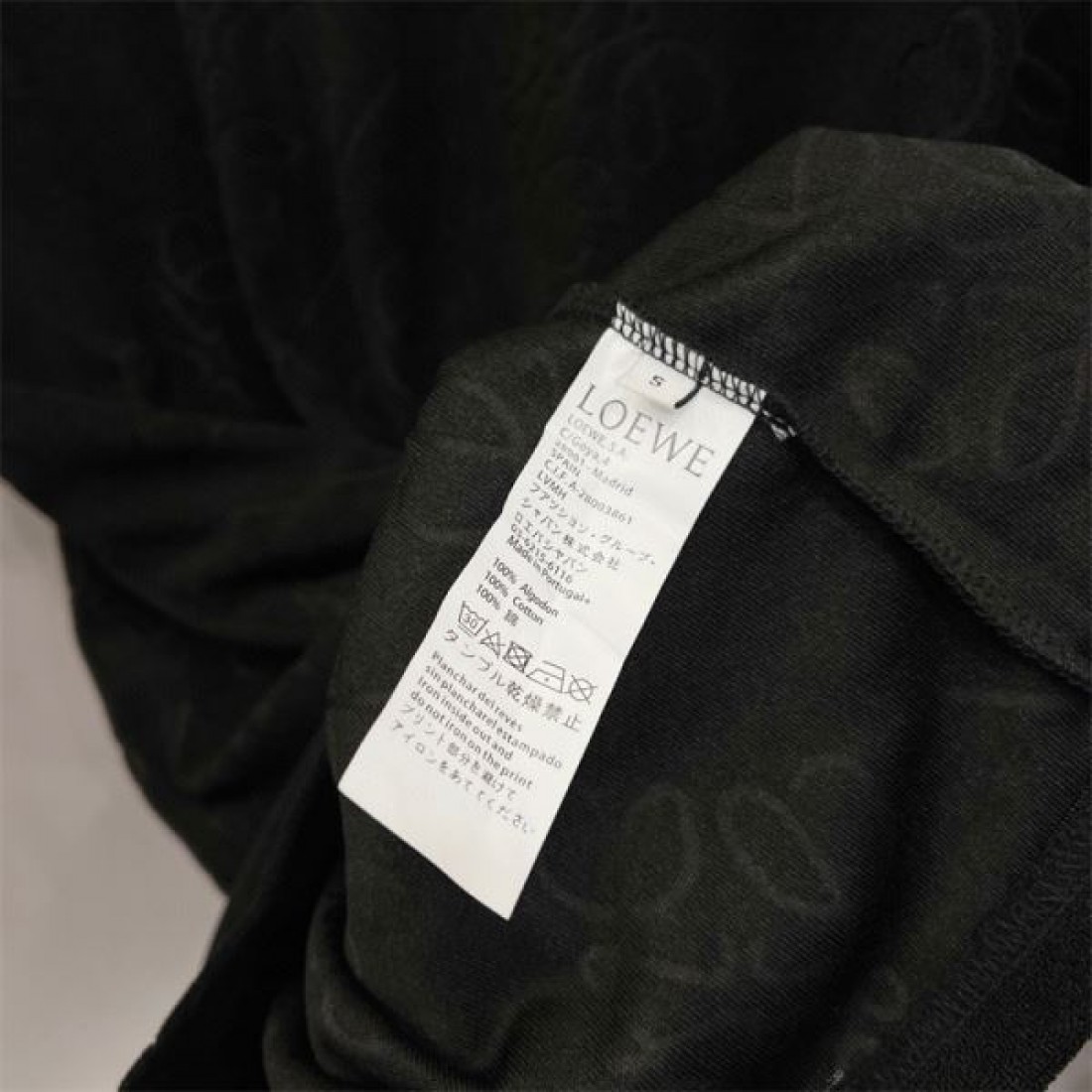 アーティスティックな LOEWE ロエベ コピー 半袖Tシャツ 控えめな高級感
