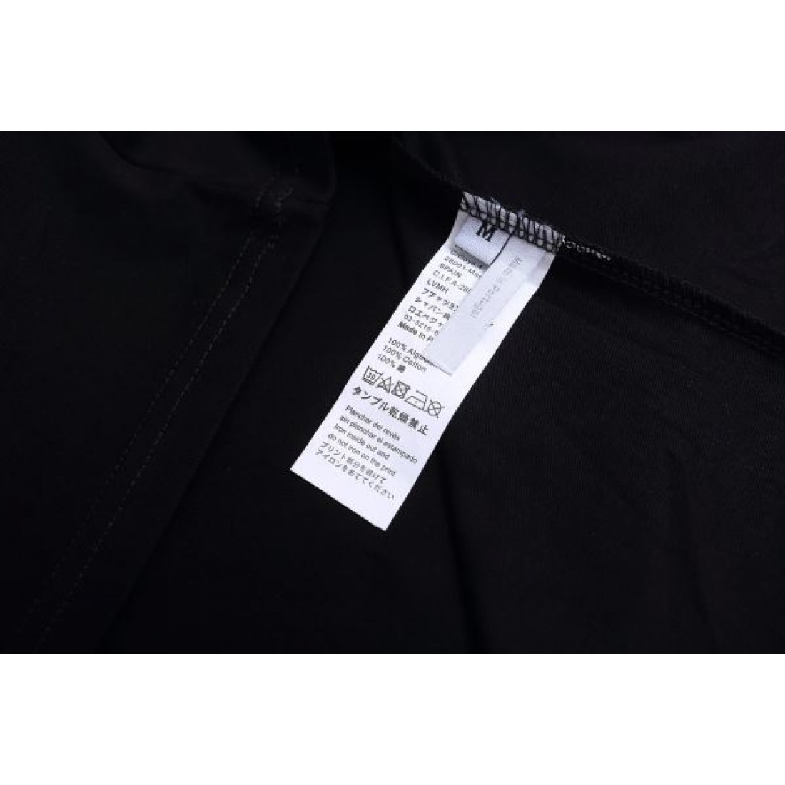 斬新で都会的な ロエベ コピー 半袖Tシャツ で自由なスタイルを演出 LOEWE