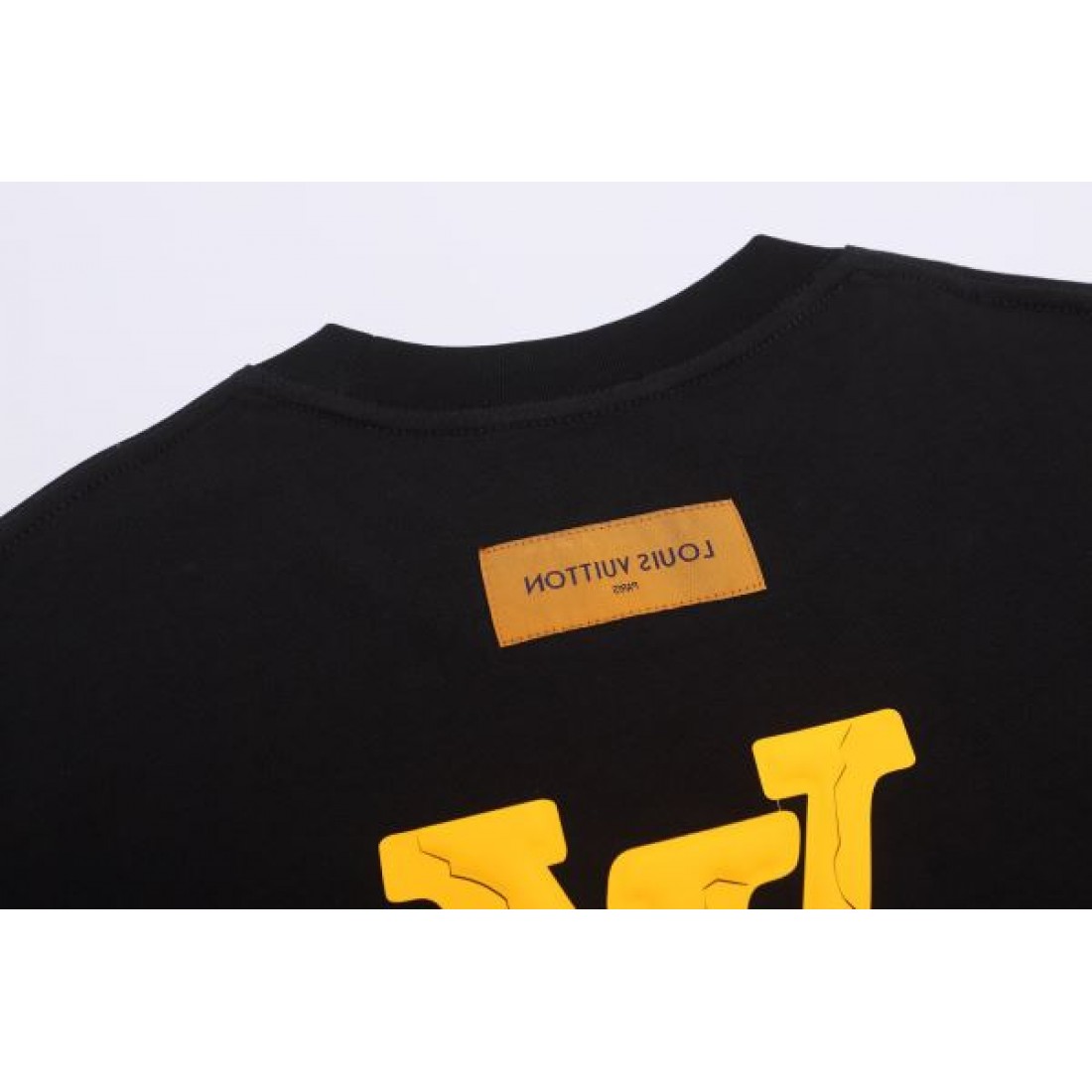 大注目の新作 LOUIS VUITTON ルイヴィトン コピー 半袖Tシャツ 高感度デザイン