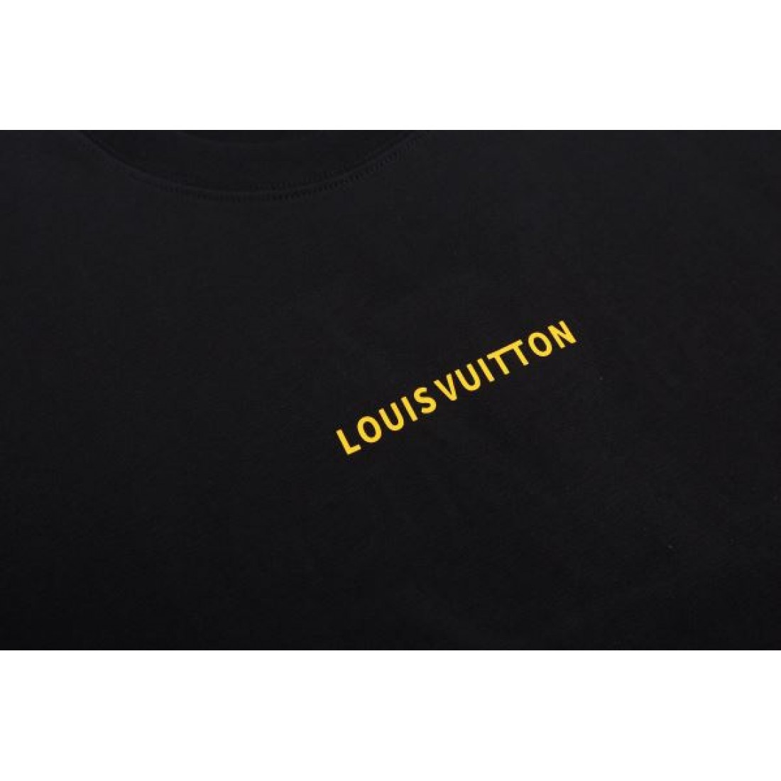 大注目の新作 LOUIS VUITTON ルイヴィトン コピー 半袖Tシャツ 高感度デザイン