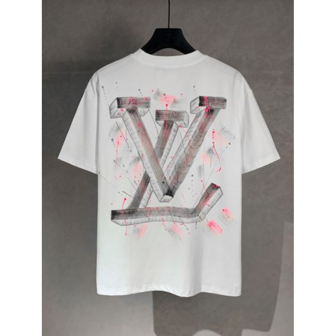 春夏新作コレクション LOUIS VUITTON ルイヴィトン コピー 半袖Tシャツ 夏に映えるアイテム