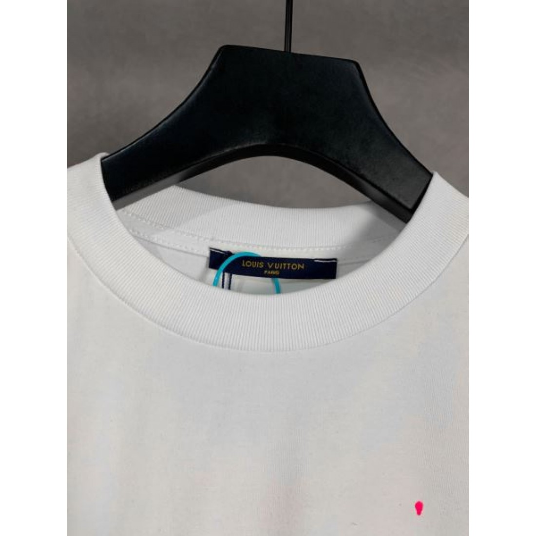 春夏新作コレクション LOUIS VUITTON ルイヴィトン コピー 半袖Tシャツ 夏に映えるアイテム