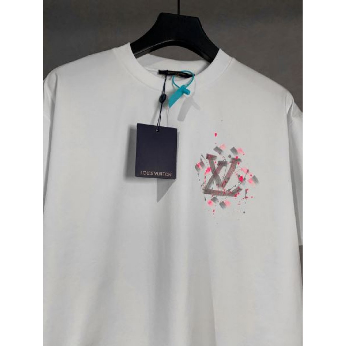 春夏新作コレクション LOUIS VUITTON ルイヴィトン コピー 半袖Tシャツ 夏に映えるアイテム