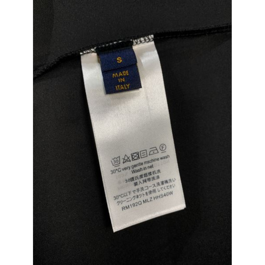 洗練された美しさ LOUIS VUITTON ルイヴィトン コピー 半袖Tシャツ 大人の魅力溢れる