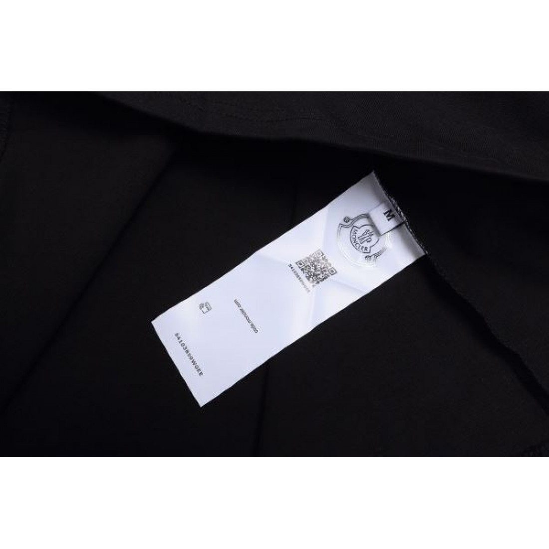 大人可愛い MONCLER モンクレール コピー 半袖Tシャツ 海外セレブ風コーデ