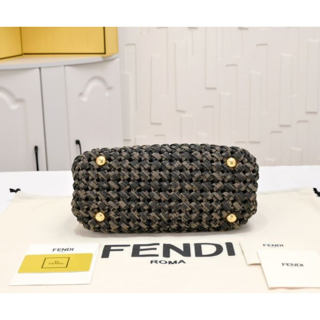 フェンデイ コピー トートバッグ FENDI 高機能で都会的なスタイルに最適