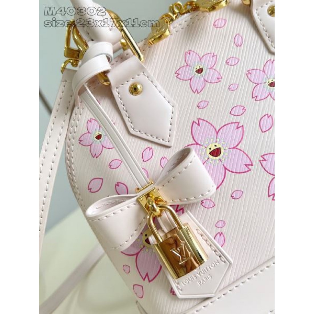 タイムレスでスタイリッシュな LOUIS VUITTON ルイヴィトン 偽物 トートバッグ