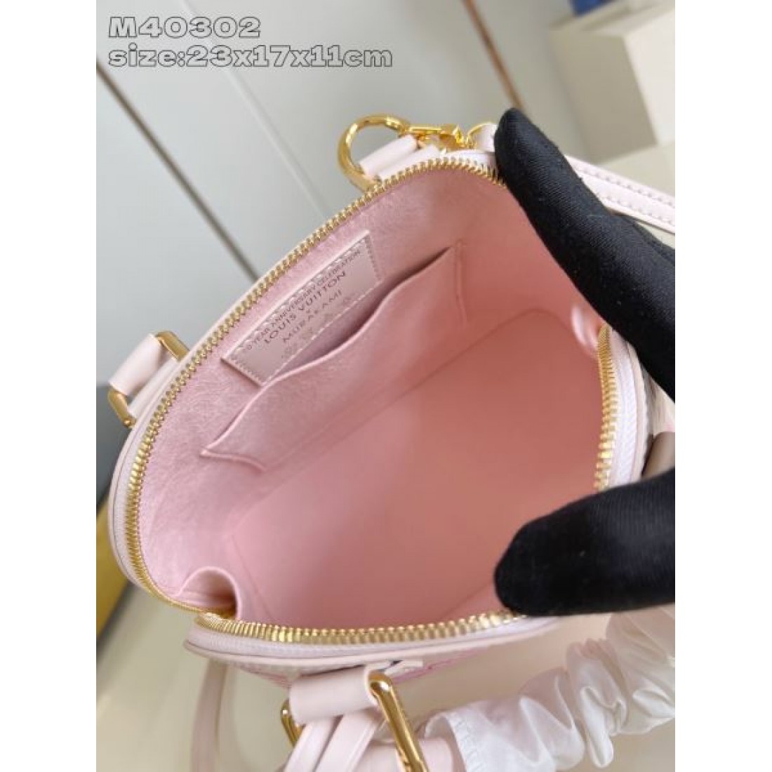 タイムレスでスタイリッシュな LOUIS VUITTON ルイヴィトン 偽物 トートバッグ