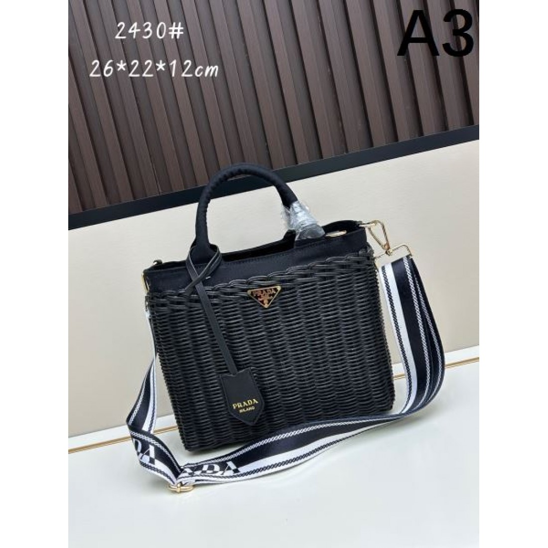 モダンかつ機能的な PRADA プラダ スーパーコピー トートバッグ で差をつける