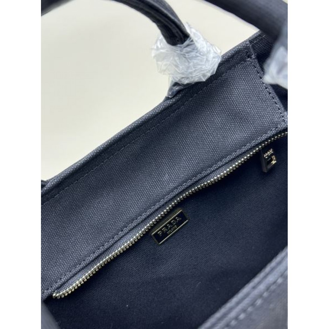 モダンかつ機能的な PRADA プラダ スーパーコピー トートバッグ で差をつける