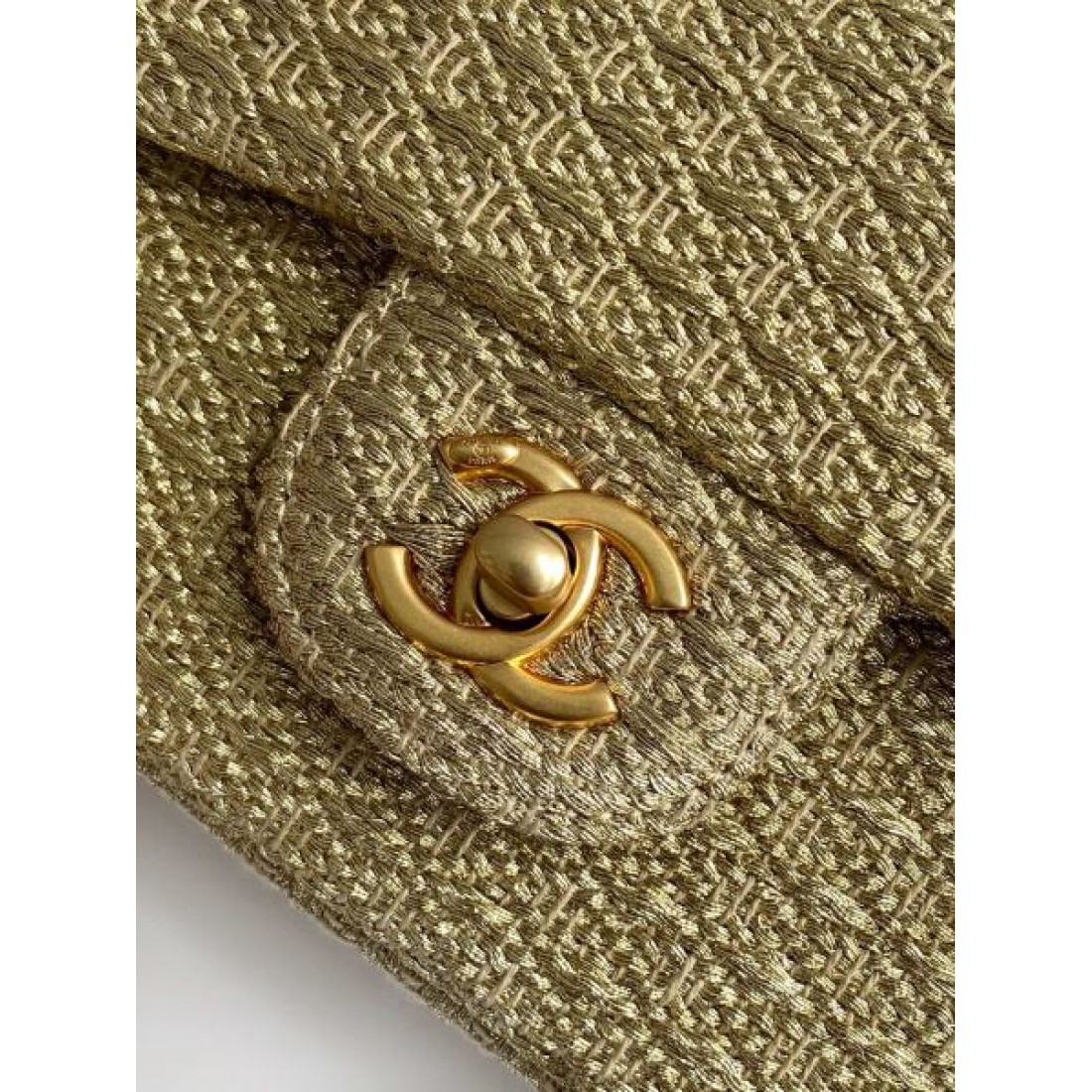 CHANEL シャネル スーパーコピー ショルダーバッグ 気品 柔らかさ