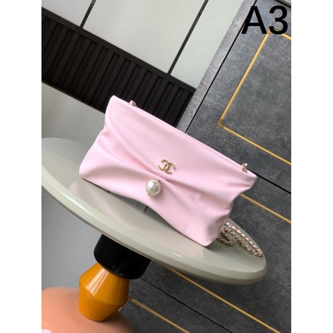 華やか CHANEL シャネル コピーショルダーバッグ モード感溢れる