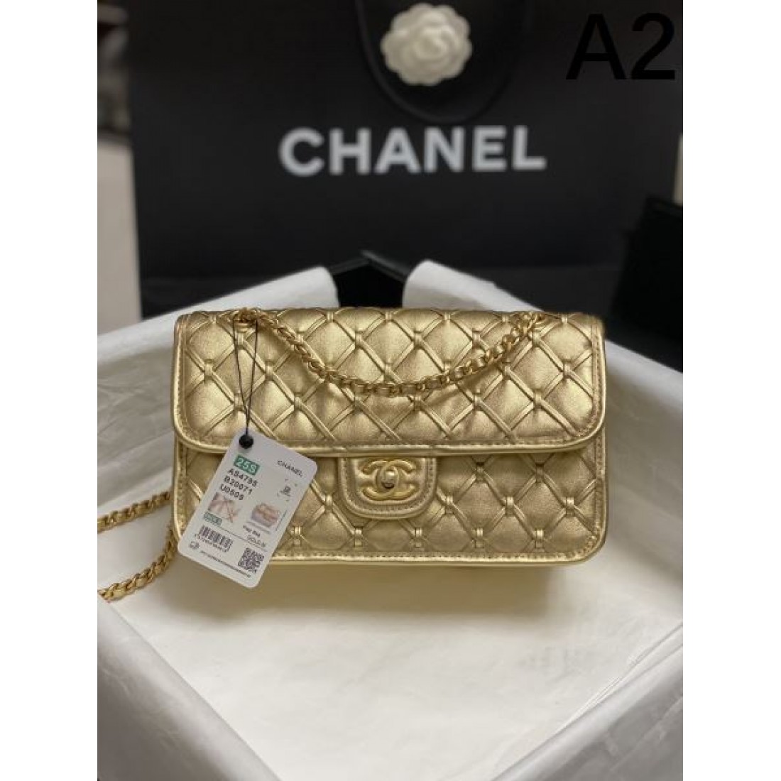 CHANEL シャネル コピーショルダーバッグ 軽やかさ 優雅な