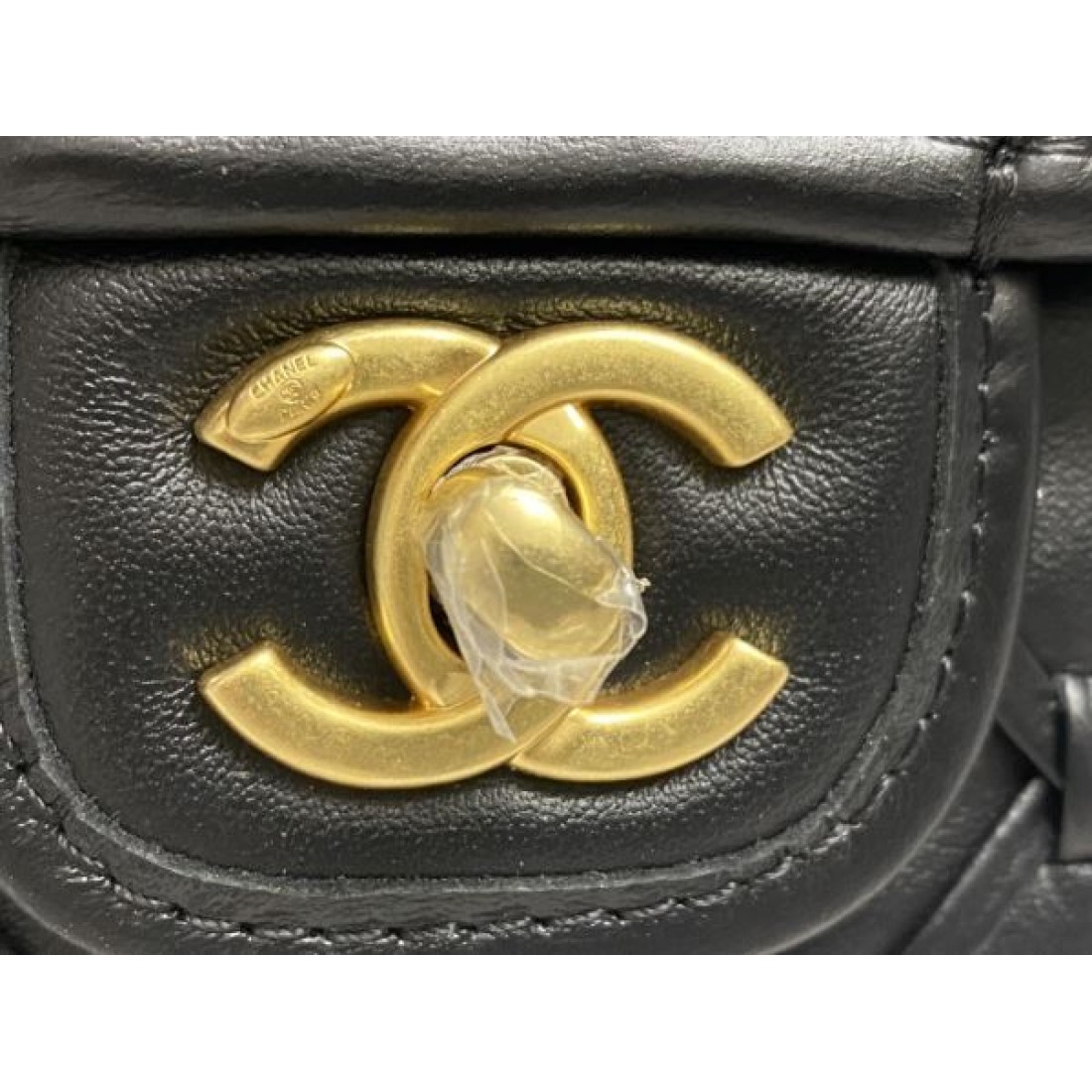CHANEL シャネル コピーショルダーバッグ 軽やかさ 優雅な