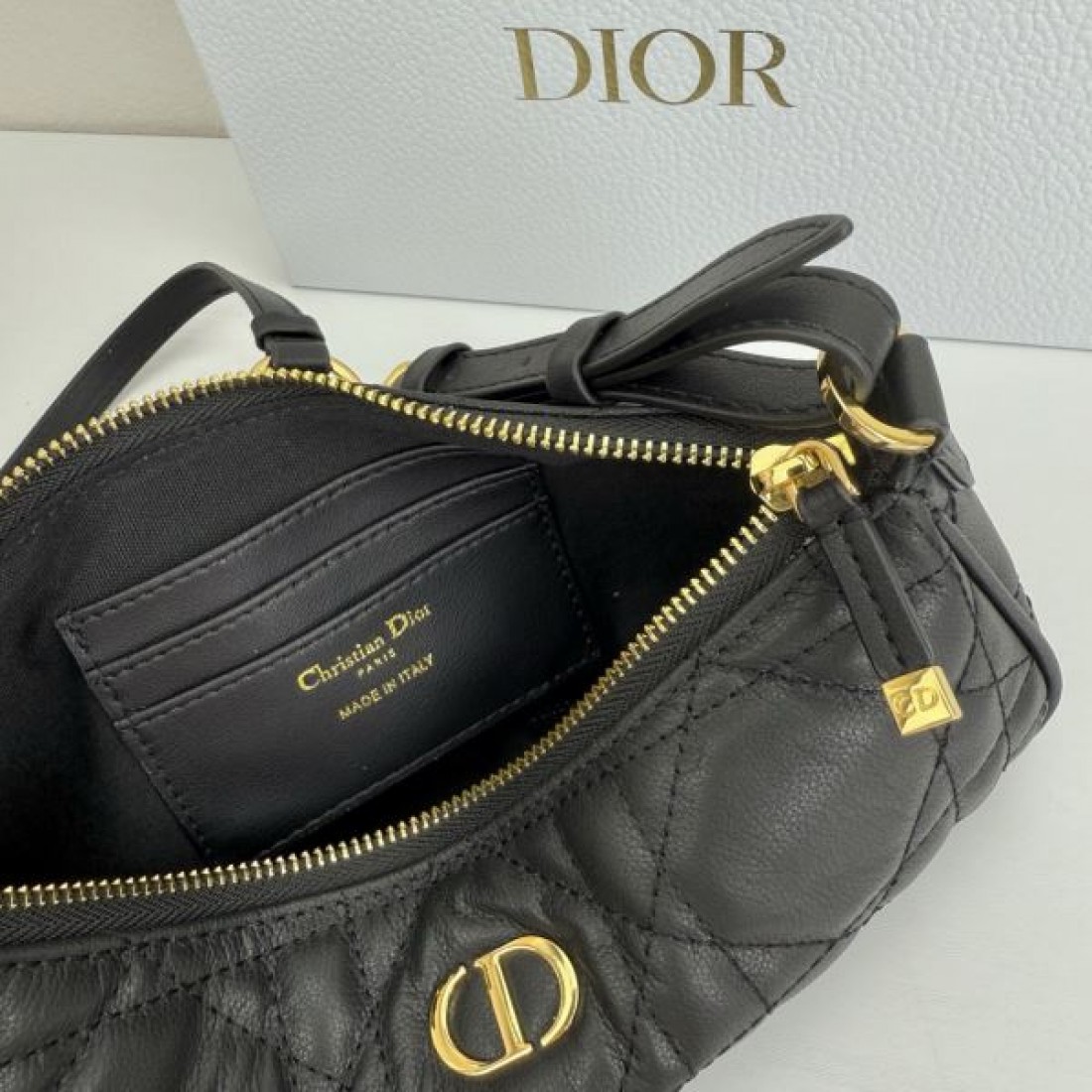 DIOR ディオール コピーショルダーバッグ 気品 フェミニンさ
