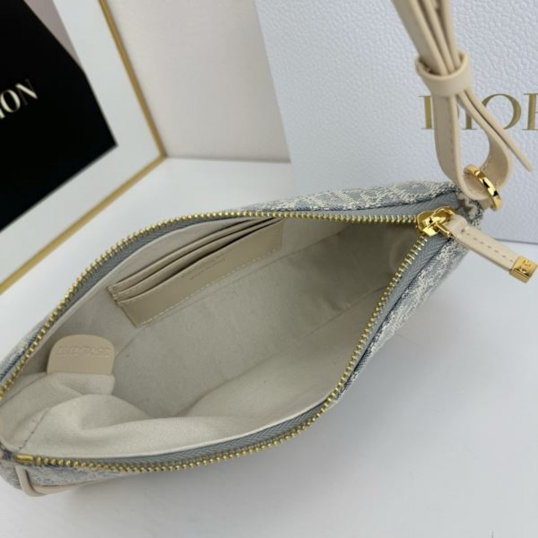 繊細 洗練された DIOR ディオール コピーショルダーバッグ