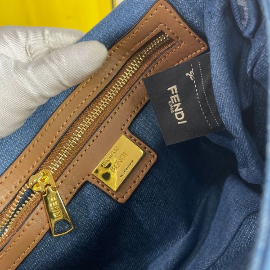 FENDI フェンデイ 偽物 ショルダーバッグ 端正でクラシカルな魅力