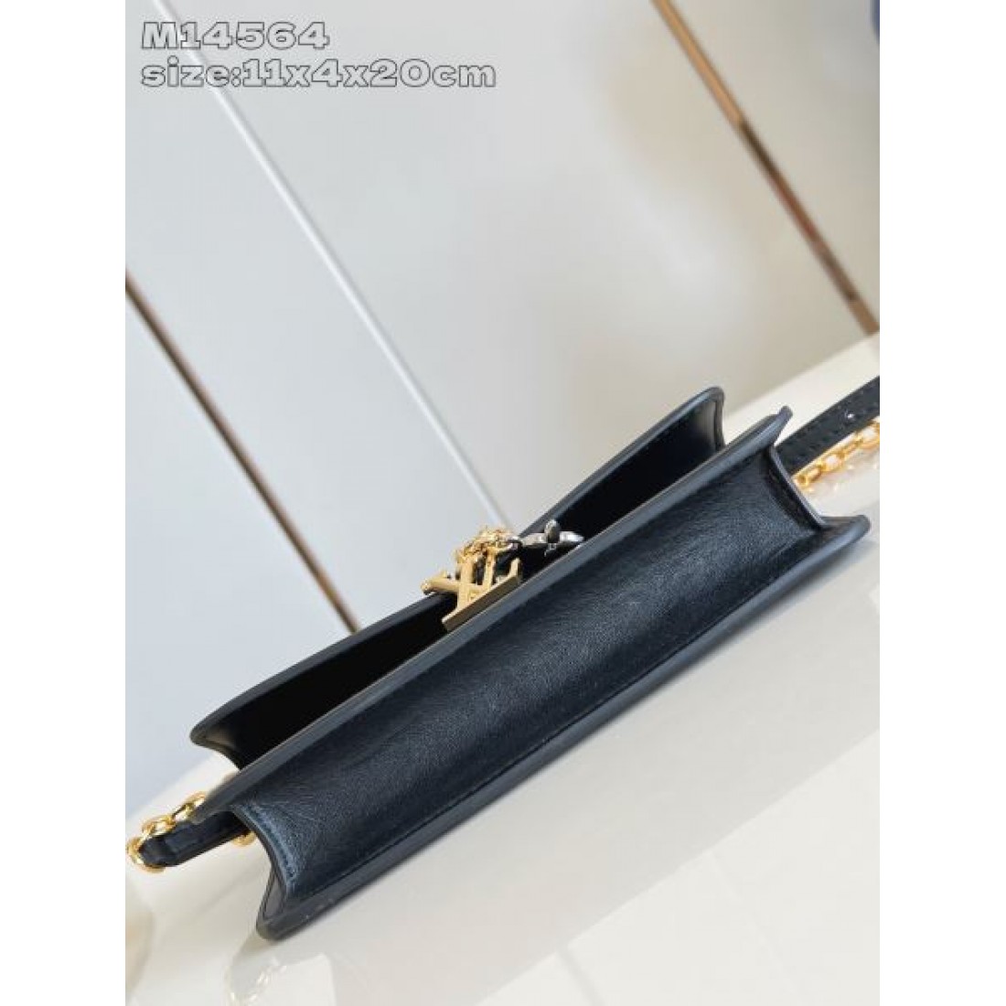 落ち着いた 色合いが魅力 ルイヴィトン スーパーコピー ショルダーバッグ LOUIS VUITTON