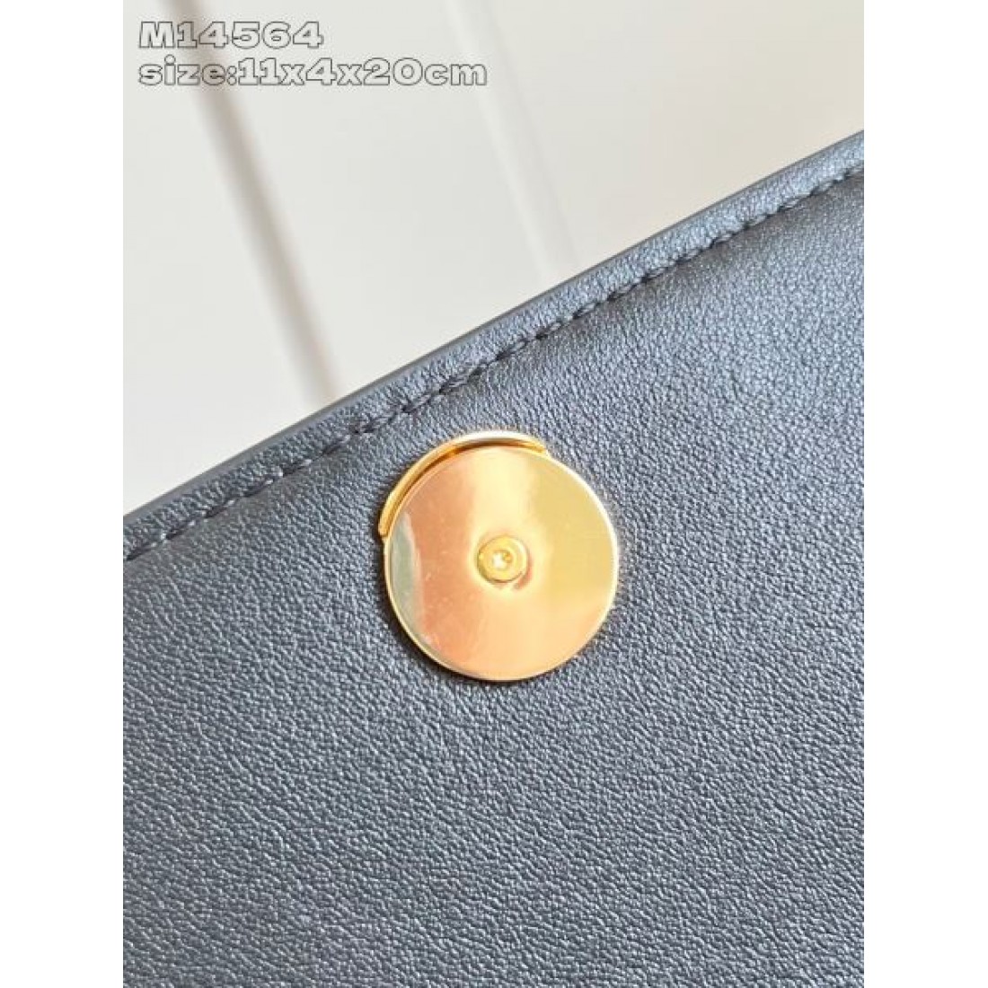 落ち着いた 色合いが魅力 ルイヴィトン スーパーコピー ショルダーバッグ LOUIS VUITTON