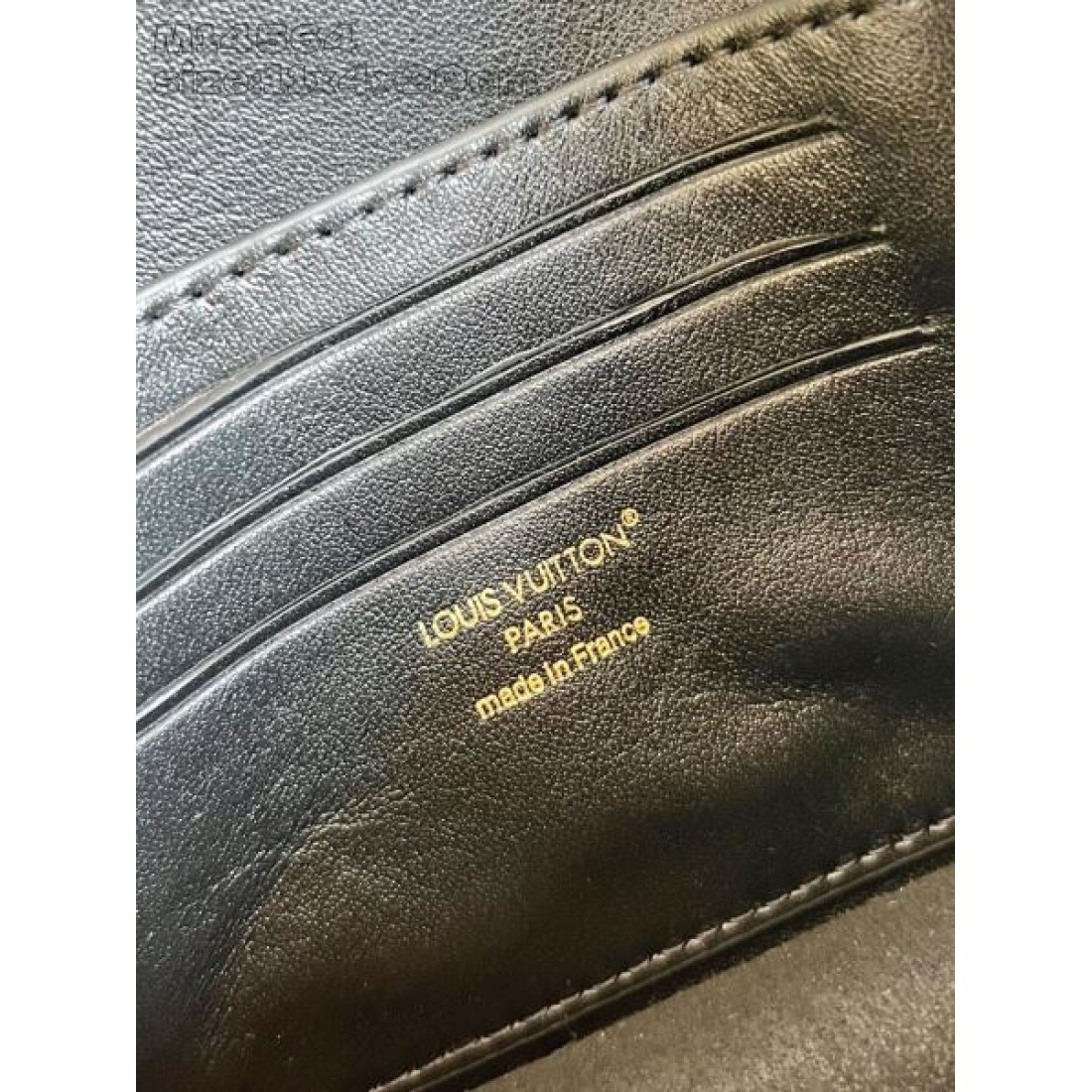 落ち着いた 色合いが魅力 ルイヴィトン スーパーコピー ショルダーバッグ LOUIS VUITTON