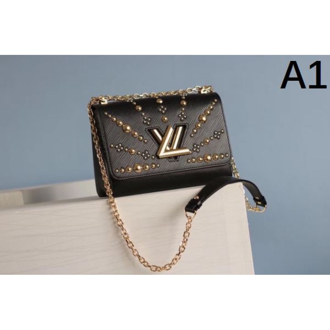 LOUIS VUITTON ルイヴィトン スーパー コピー ショルダーバッグ 機能的 佇まい