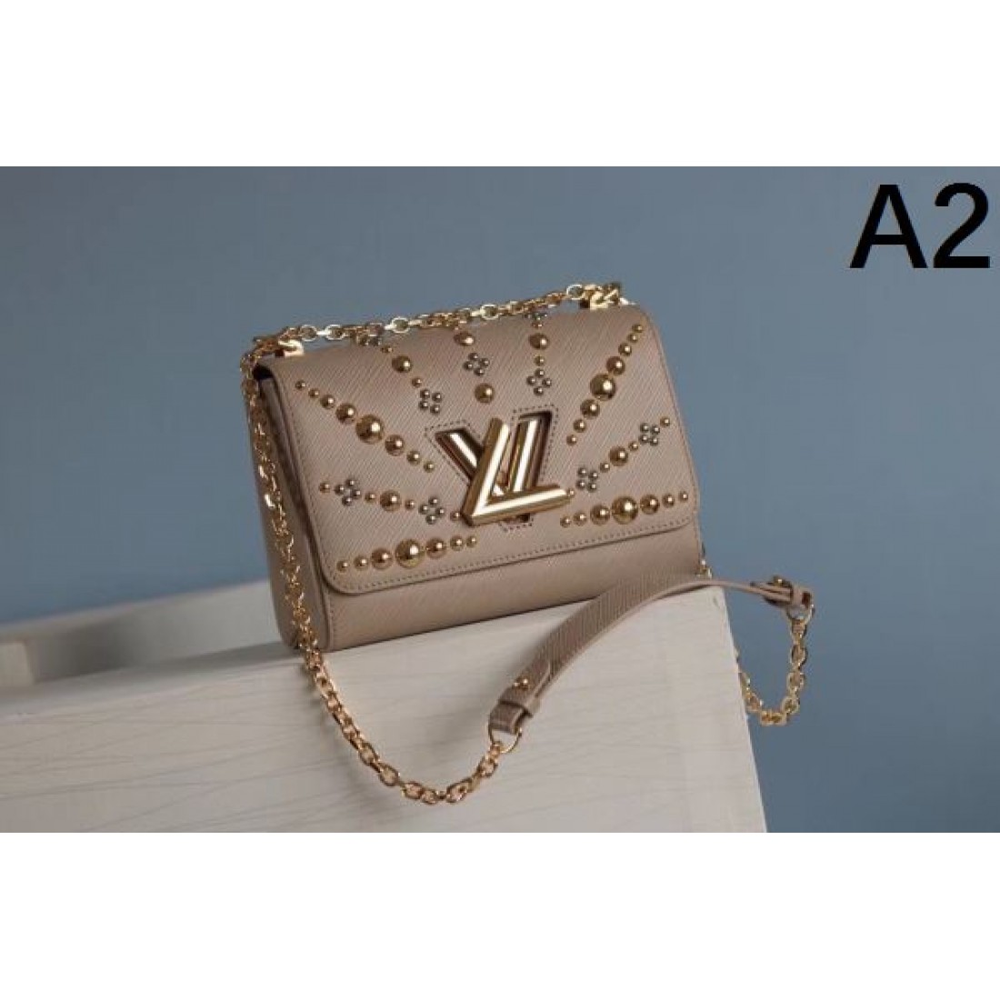 LOUIS VUITTON ルイヴィトン スーパー コピー ショルダーバッグ 機能的 佇まい
