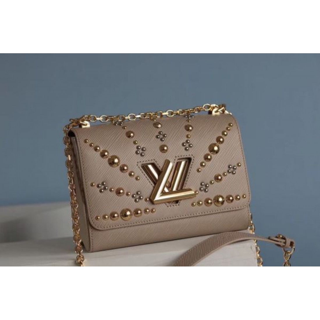 LOUIS VUITTON ルイヴィトン スーパー コピー ショルダーバッグ 機能的 佇まい
